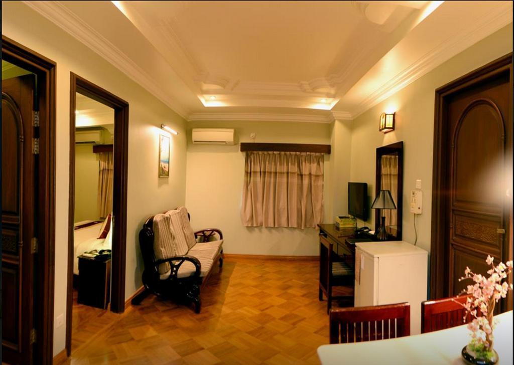 Hotel Shwe Gone Daing, Yangon Ngoại thất bức ảnh